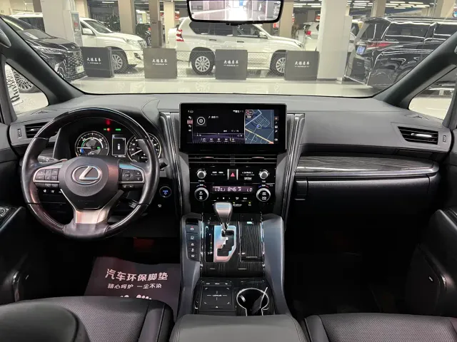 Lexus LM — Фото автомобиля 18
