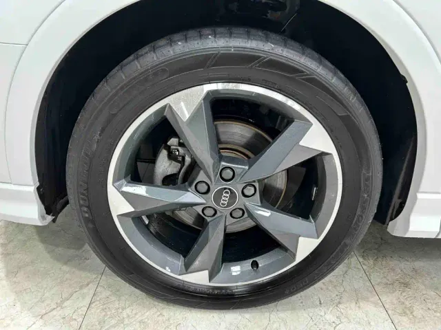 Audi Q3 — Фото автомобиля 25