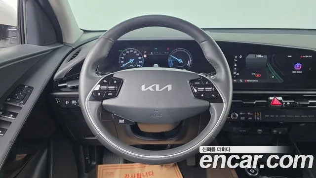 Kia Niro — Фото автомобиля 19