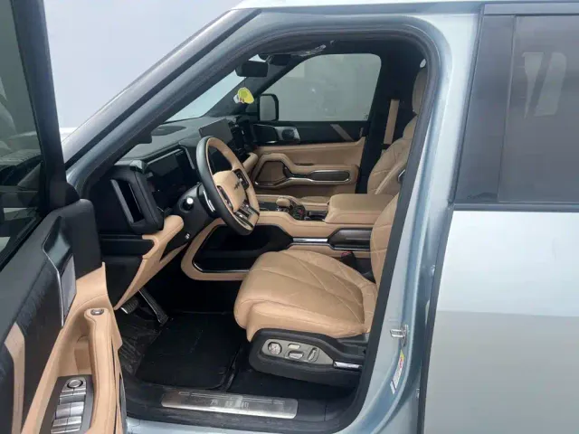 BYD FangChengBao Leopard 8 — Фото автомобиля 7