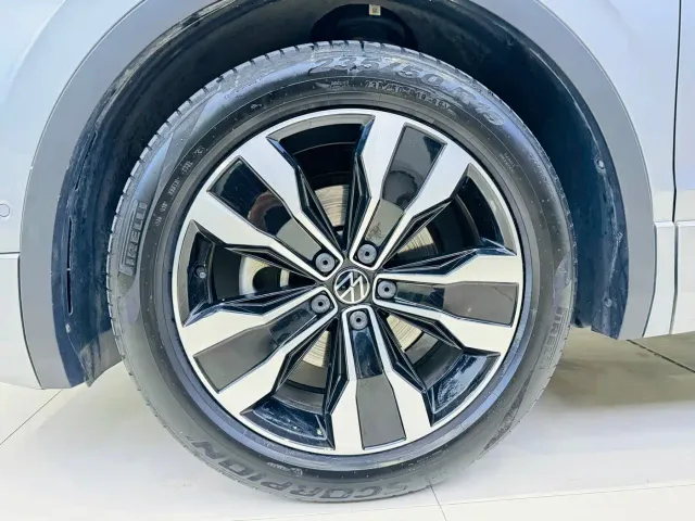 Volkswagen Tiguan L — Фото автомобиля 15