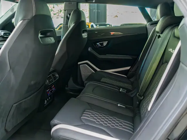 Lamborghini Urus — Фото автомобиля 14