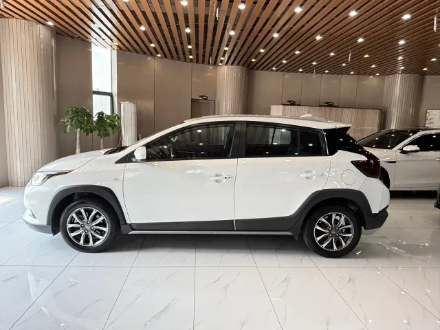 Toyota YARiS L Zhi Xuan — Фото автомобиля 2