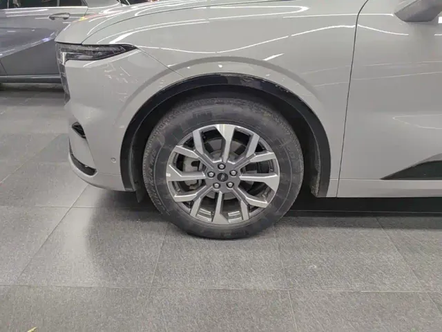 Ford Edge — Фото автомобиля 22