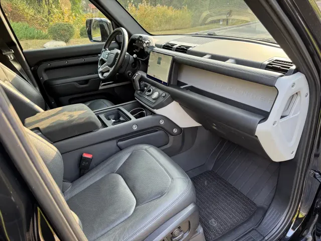 Land Rover Defender — Фото автомобиля 17