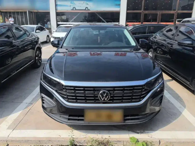 Volkswagen Passat — Фото автомобиля 2