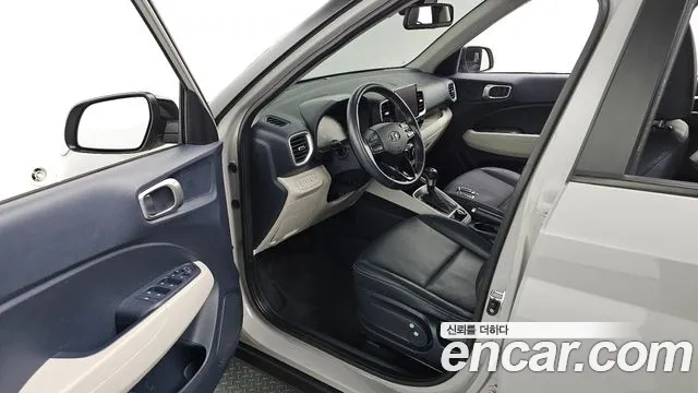 Hyundai Venue — Фото автомобиля 10
