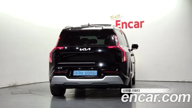 Kia EV9 — Фото автомобиля 4