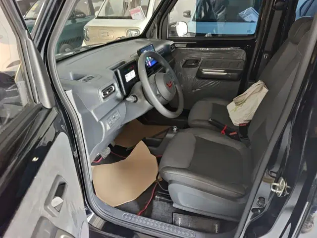 Wuling Zhiguang NEV — Фото автомобиля 14