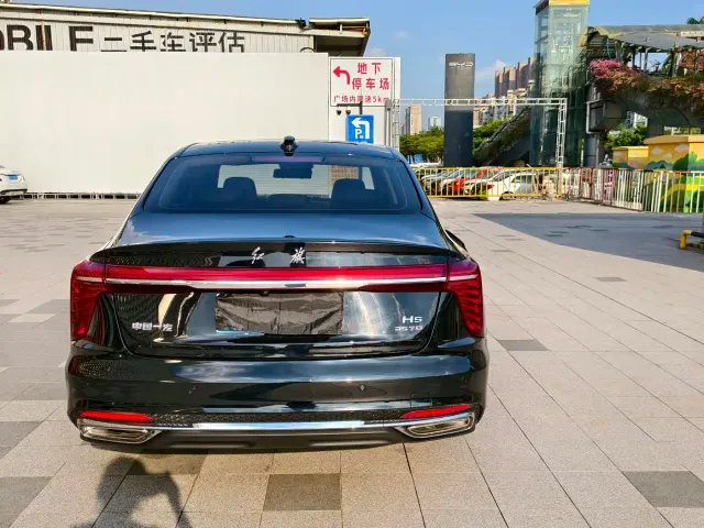Hongqi H5 — Фото автомобиля 12