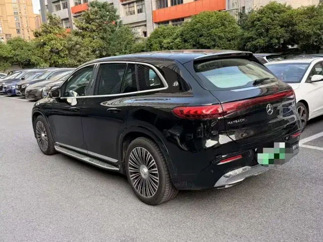 Mercedes-Benz Maybach EQS SUV — Фото автомобиля 2