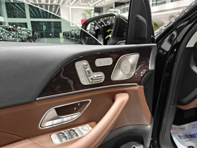 Mercedes-Benz GLE-Class — Фото автомобиля 5