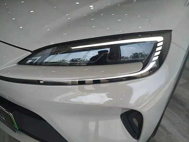 BYD Hai Shi 07 DM-i — Фото автомобиля 23