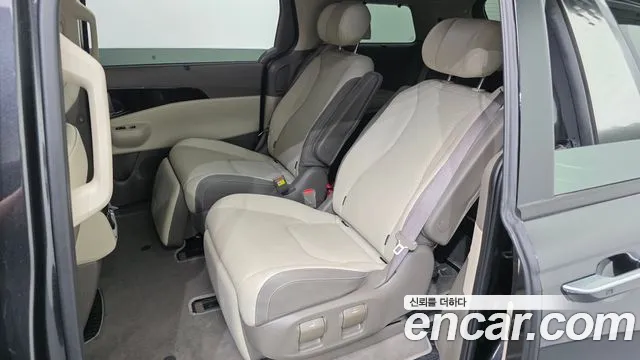 Kia Canival Новый Carnival 4 поколение Дизель 7 мест Signature — Фото автомобиля 11