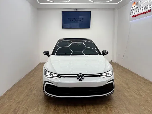 Volkswagen Golf — Фото автомобиля 2