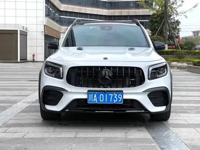 Mercedes-Benz GLB AMG — Фото автомобиля 2