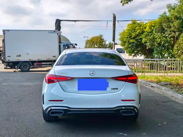 Mercedes-Benz C-Class — Фото автомобиля 2
