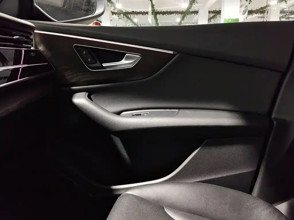 Audi Audi Q8 2021 Model 45 TFSI Luxury Elegance — Фото автомобиля 14