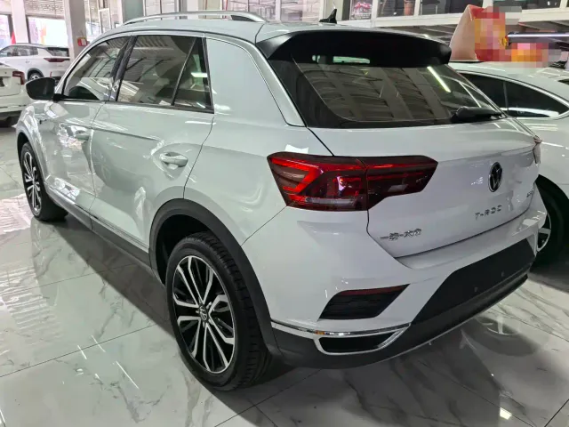 Volkswagen T-Roc — Фото автомобиля 4
