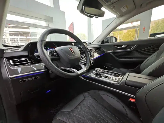 Hongqi HS5 — Фото автомобиля 24