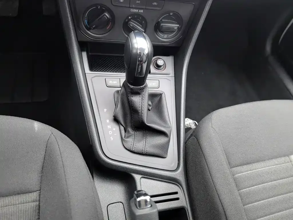 Volkswagen Lavida 2019 Lavida Start 1.5L Auto Trend (China VI) — Фото автомобиля 13