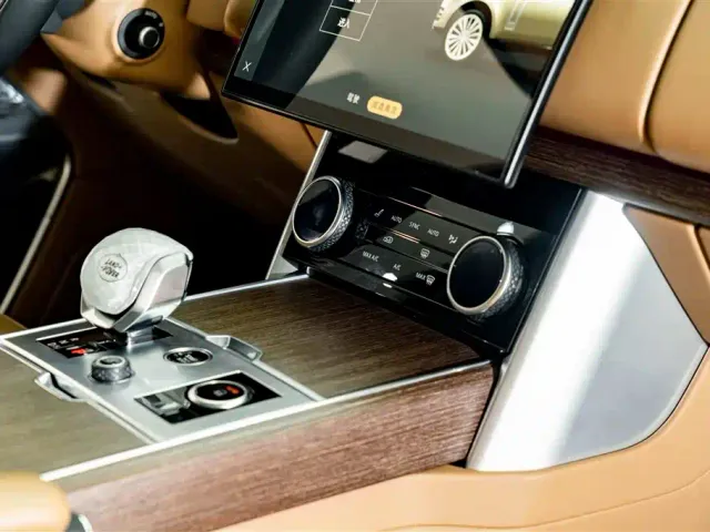 Land Rover Range Rover — Фото автомобиля 19
