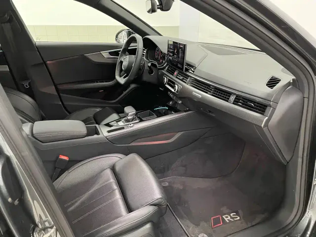 Audi A4L — Фото автомобиля 14