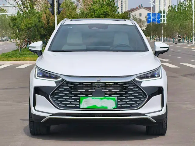 Фотография автомобиля — BYD Tang