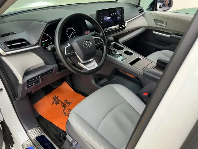 Toyota Granvia — Фото автомобиля 7
