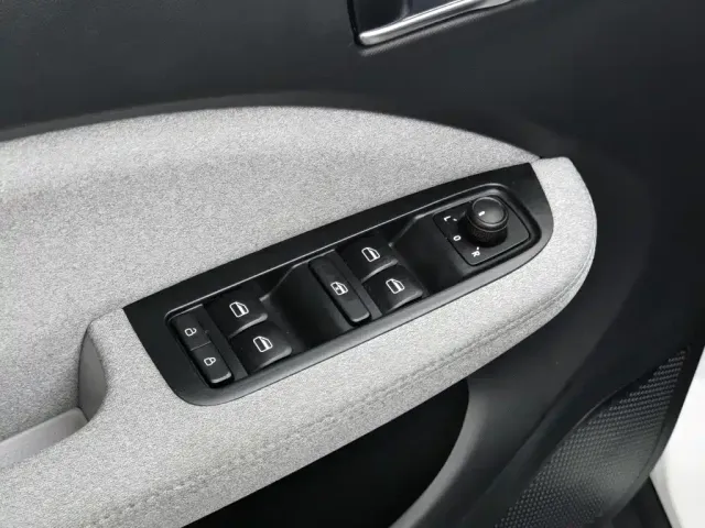 Leapmotor Leapmotor T03 2022 Jade Edition — Фото автомобиля 9