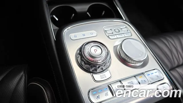 Genesis G90 Бензин 3.5 турбо AWD — Фото автомобиля 9