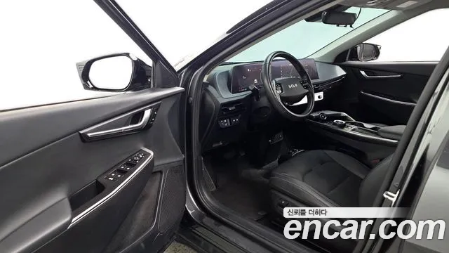 Kia EV6 — Фото автомобиля 15