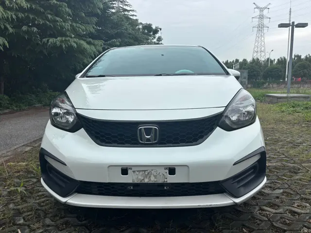 Honda Fit — Фото автомобиля 2