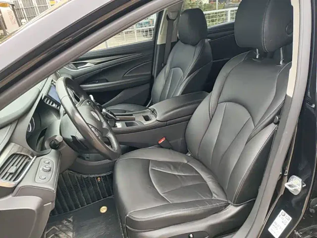 Buick LaCrosse — Фото автомобиля 10