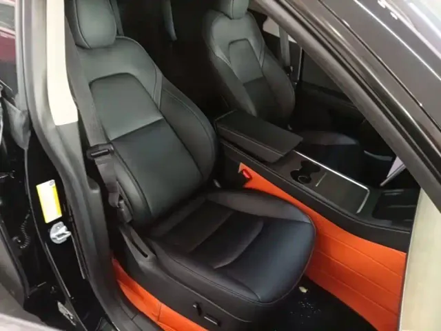 Tesla Model Y — Фото автомобиля 24