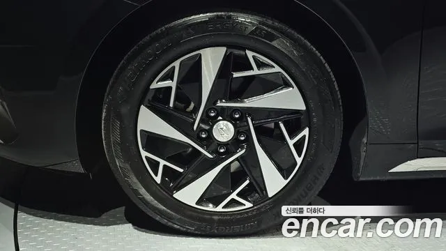 Hyundai Grandeur (New) Hybrid — Фото автомобиля 5
