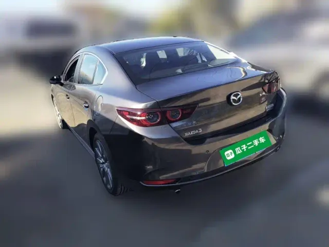 Mazda Axela — Фото автомобиля 6