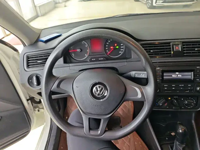 Volkswagen Santana — Фото автомобиля 10