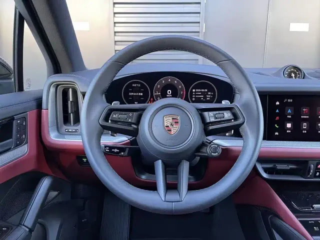 Porsche Cayenne — Фото автомобиля 6