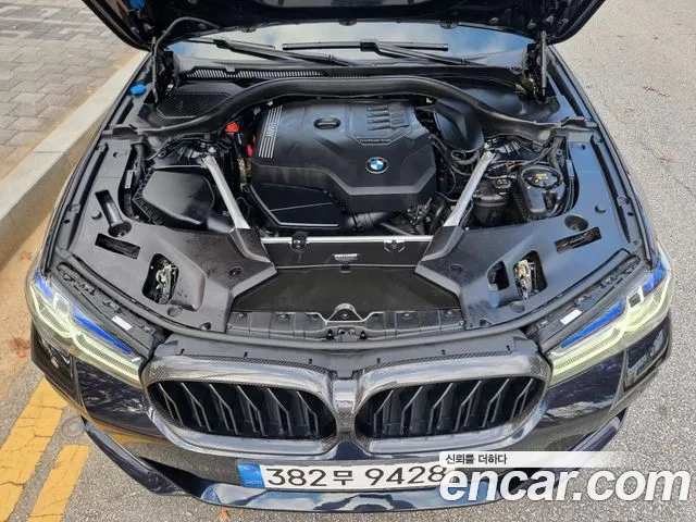 BMW 5-Series 5 серия (G30) 530i xDrive M Sport — Фото автомобиля 6