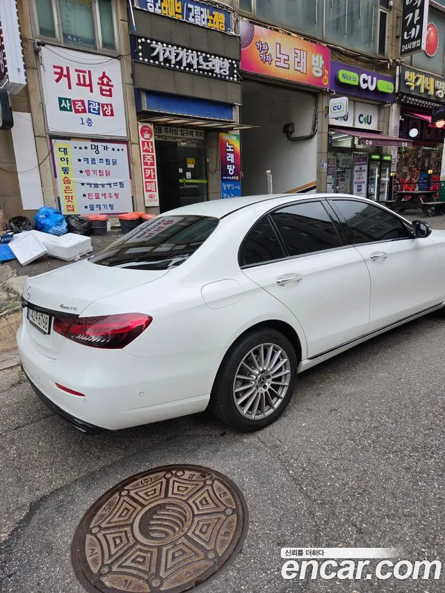 Mercedes-Benz E-Class — Фото автомобиля 6