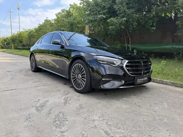 Mercedes-Benz E-Class — Фото автомобиля 6