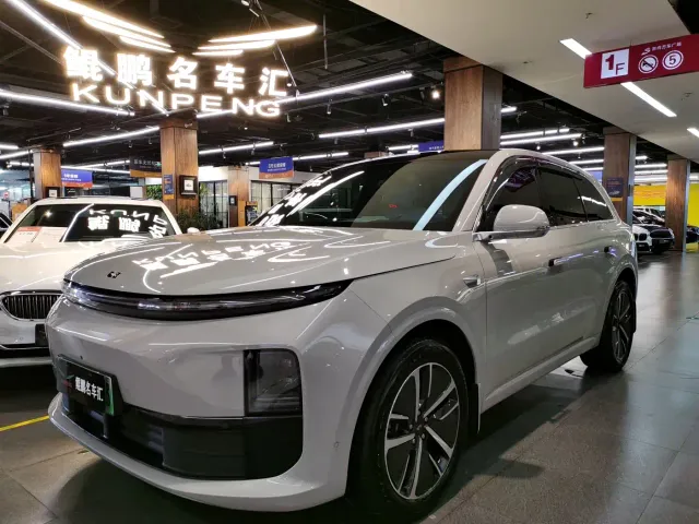Фотография автомобиля — Li Auto L6