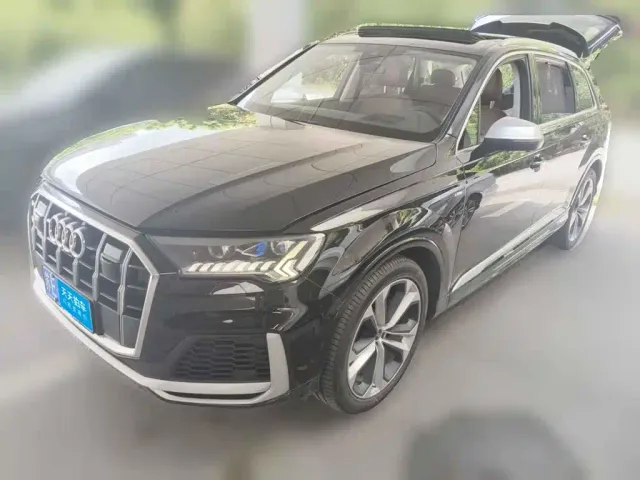 Фотография автомобиля — Audi Q7