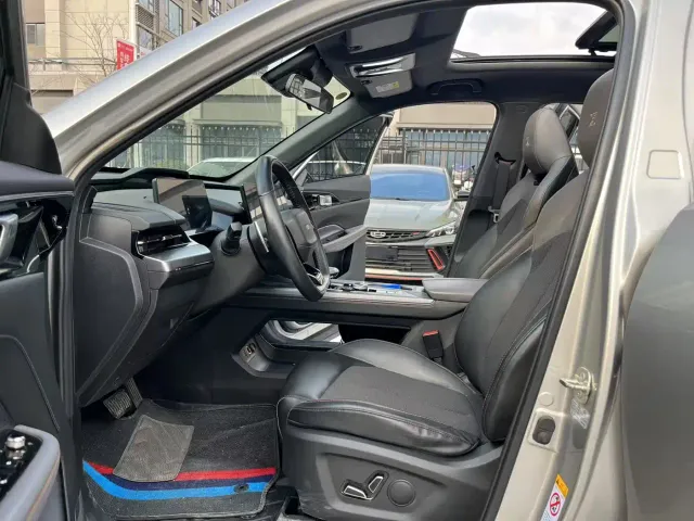 Changan Z6 — Фото автомобиля 9