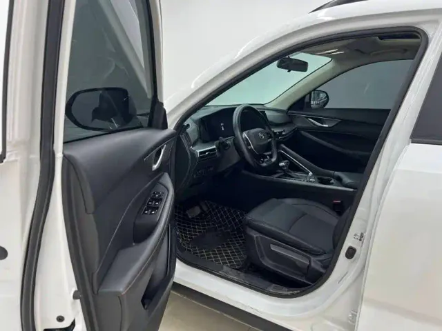 Changan Changan CS35 PLUS 2023 Enjoyment Edition 1.4T DCT Luxury — Фото автомобиля 10