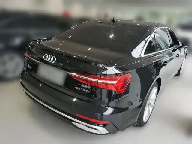 Audi A6L — Фото автомобиля 9
