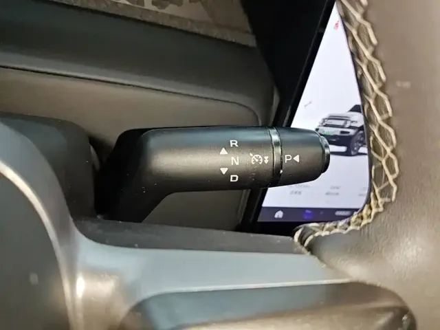 iCAR V23 — Фото автомобиля 13