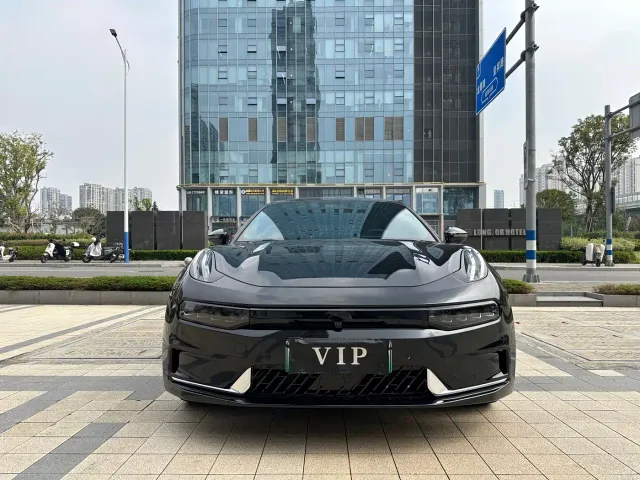 Фотография автомобиля — Zeekr 001