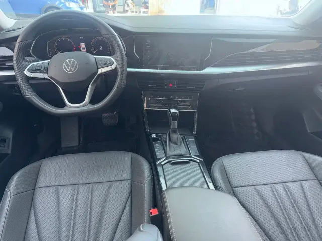 Volkswagen Passat — Фото автомобиля 13